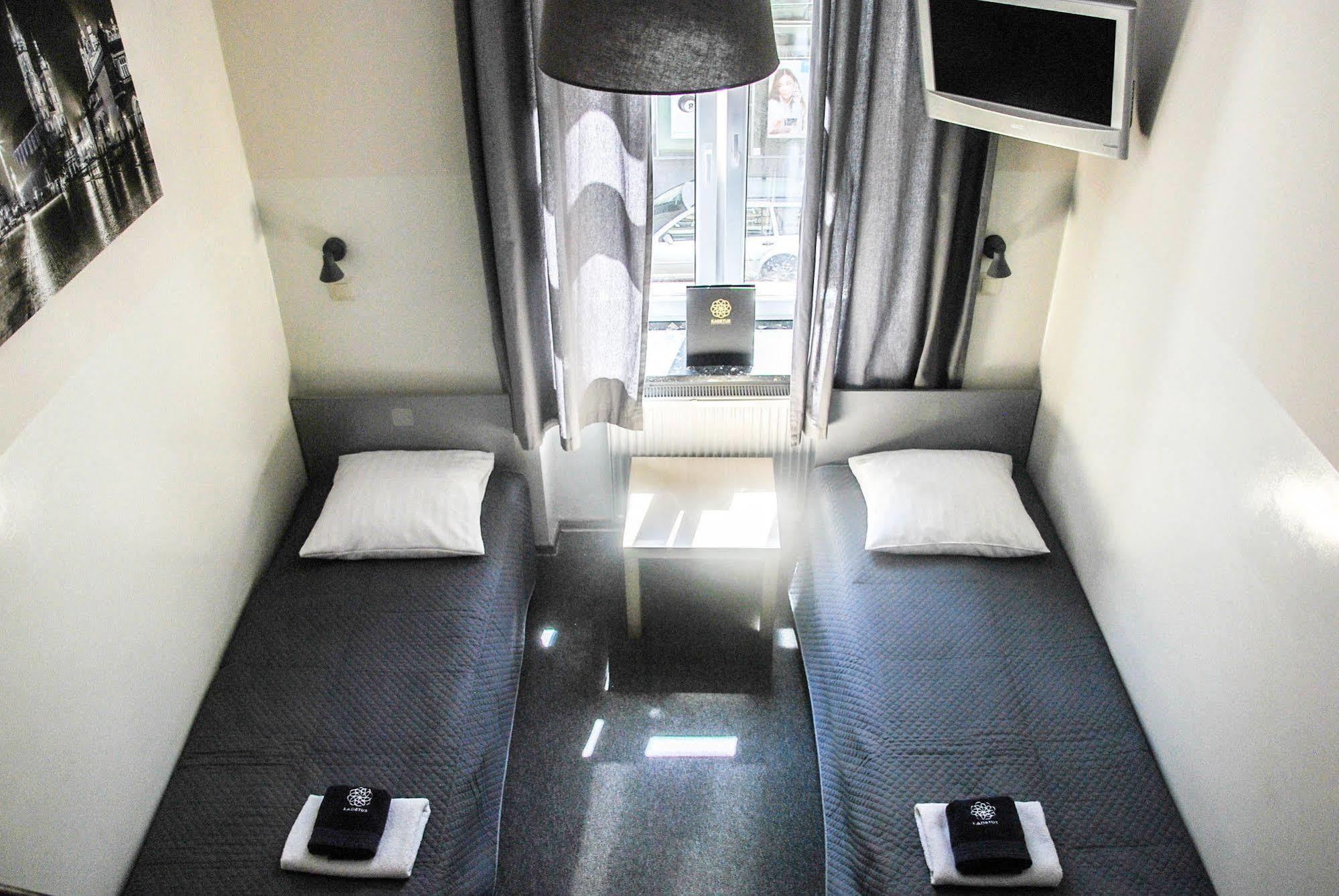 Aparthotel Kadetus 克拉科夫 外观 照片